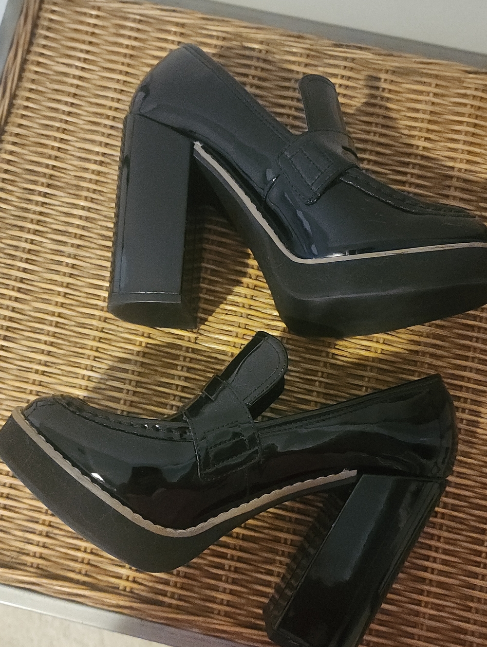RARE Steve Madden Randy Patent High Heel Loafer SIZE 8 - Picture 4 of 4